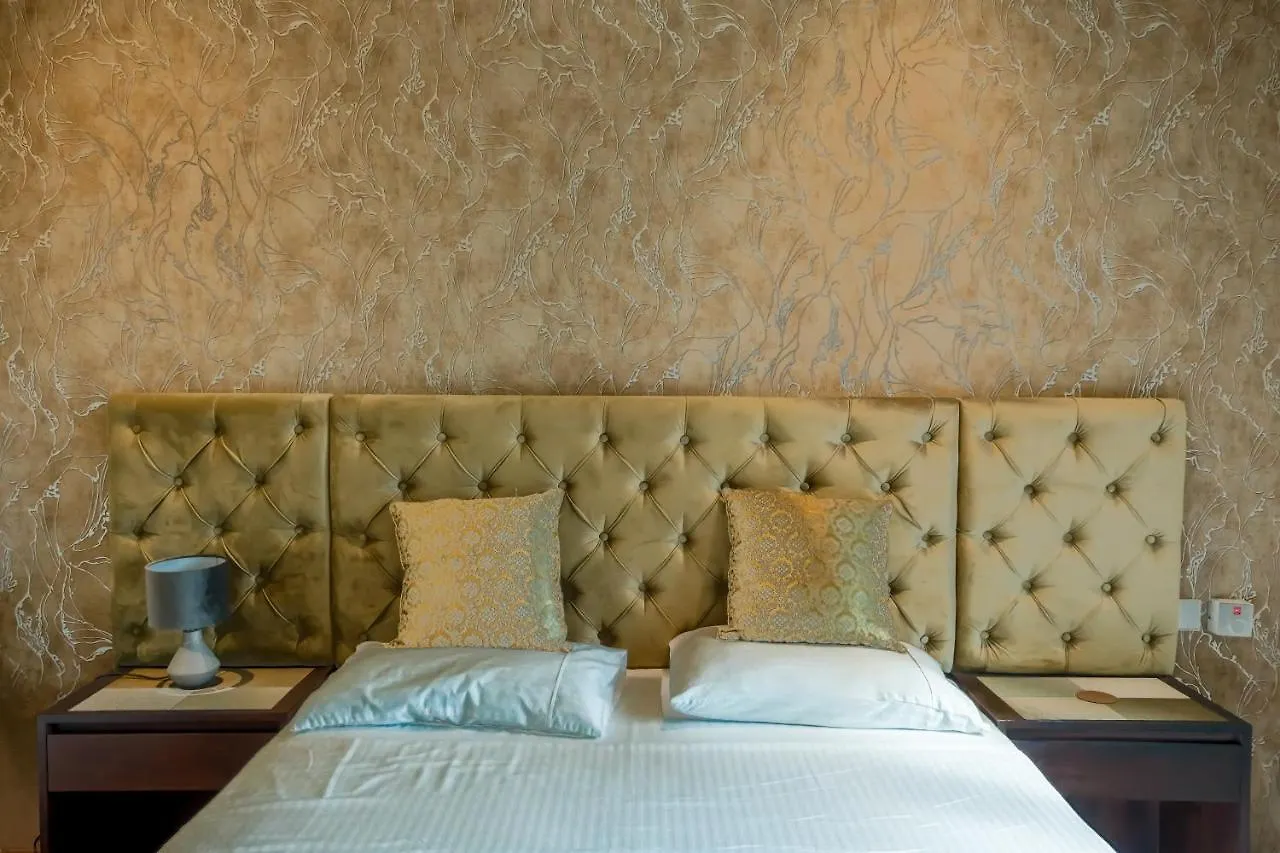 Brand New Water Front Luxury Cinnamon Suites Apartment In Heart Of Colombo City 0*,