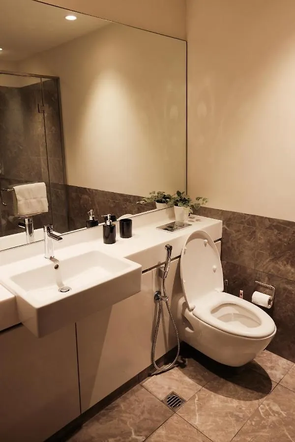 Brand New Water Front Luxury Cinnamon Suites Apartment In Heart Of Colombo City