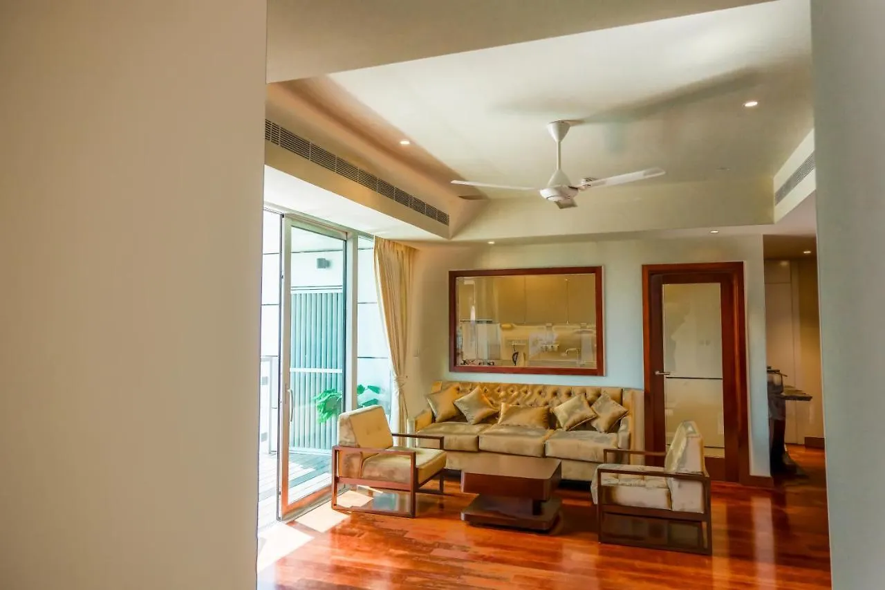 Brand New Water Front Luxury Cinnamon Suites Apartment In Heart Of Colombo City Sri Lanka