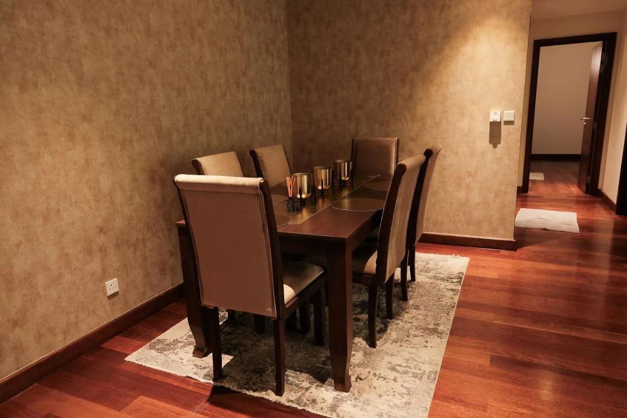Brand New Water Front Luxury Cinnamon Suites Apartment In Heart Of Colombo City
